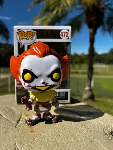 Funko Pop Pennywise com caixa