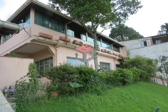 Sobrado à venda 3 quartos 2 suítes 6 vagas Balneária - São Bernardo do Campo - SP