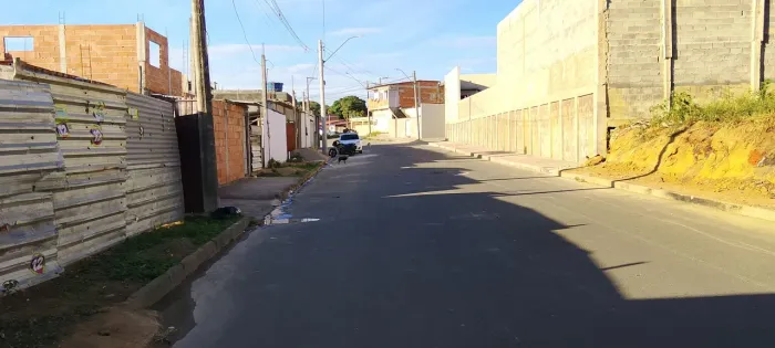 Vendo excelente lote no loteamento Serra Ville