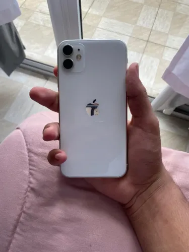 IPhone 11 64gb branco
