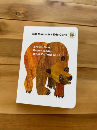 livro importado infantil- Whats do you see? de Bill Martin Jr e Eric Carle