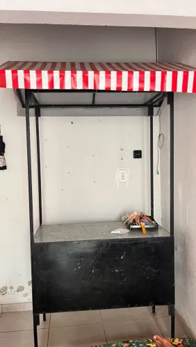 Barraca de vendas ( feira - porta de casa - escola etc)