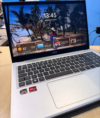 ?Notebook Acer Aspire 3 Ryzen 5 7520U 8GB SSD 256GB Radeon Graphics?