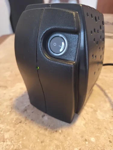 Estabilizador Enermax 300w