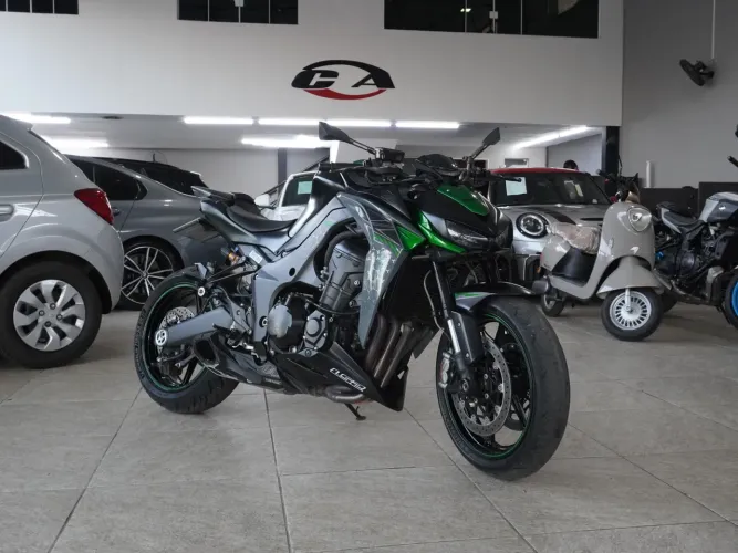 Kawasaki Z1000 2021