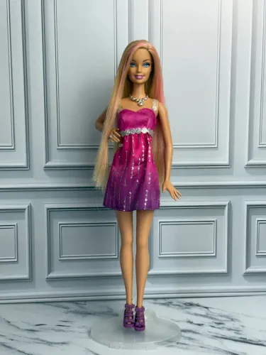 Barbie Loves Glitter