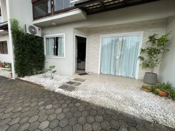 Casa semimobiliada à venda no Costa e Silva - Joinville/SC