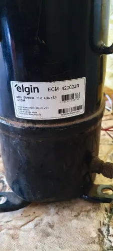 Compressor Elgin 42.000 BTUs 380V Queimado Para Reforma / Recondicionamento