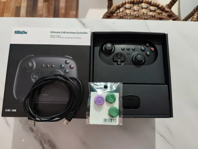 Controle 8Bitdo completo