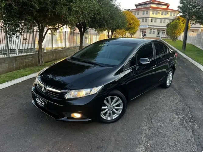 Honda Civic Sedan LXS 1.8/1.8 Flex 16V Aut. 4P 2012