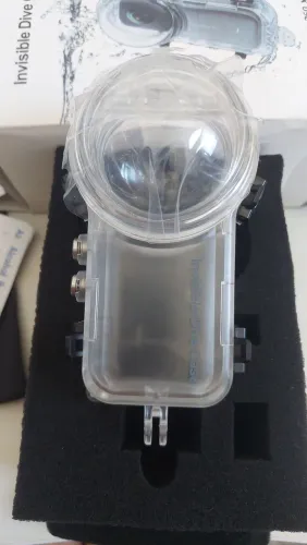 Case mergulho insta360 x3 nova , aceito cartao