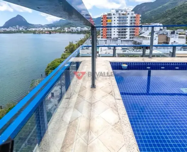 Cobertura de luxo à venda na Lagoa: 520m², 4 suítes, 4 vagas