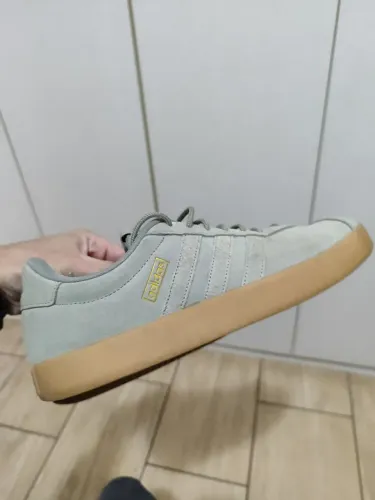 Tênis Adidas