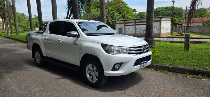 Toyota Hilux CD SRV 4X4 2.8 TDI Diesel Aut. 2016