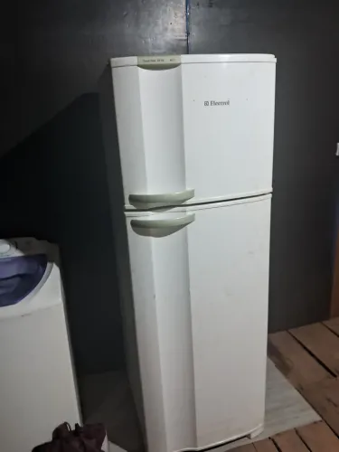 Preciso se desfazer o quanto antes a máquina e a geladeira esse valor pra ir rápido