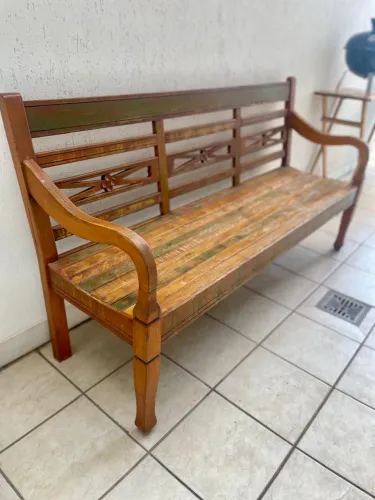 Banco rústico de madeira Seminovo