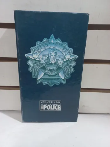 Cds THE POLICE MESSAGE IN BOX 