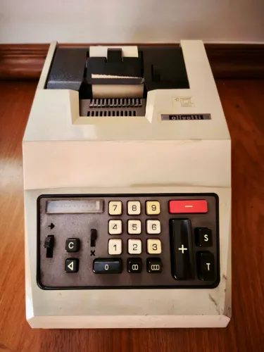 Calculadora Antiga Olivetti Elettrosumma 20 Bobina / Coleção