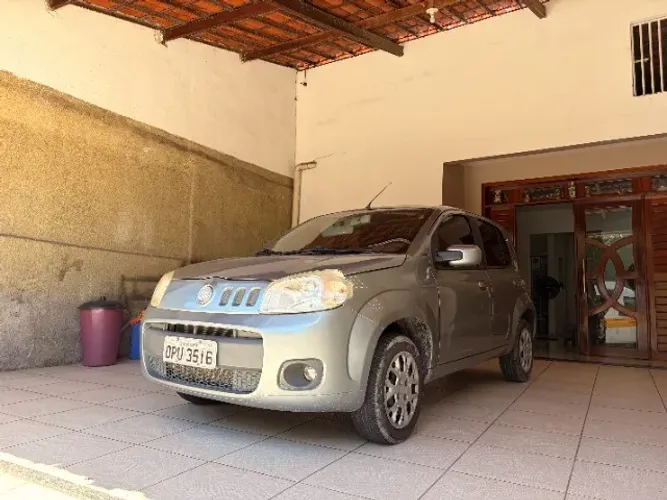 Fiat Uno Vivace Celeb. 1.0 EVO F.flex 8V 5P 2013