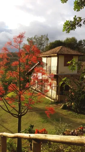 Cond. Moradas do Sol Casa Térrea c/ com Lago de carpas em terreno gigante e Árvores Frutíf