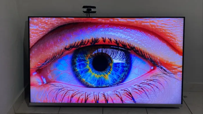Tv smart 4k 50 polegadas borda infinita detalhe imperceptível