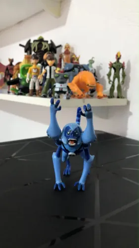 Boneco Macaco Aranha Ben 10 Original Bandai