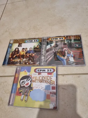 Coleção de CDs CPM 22