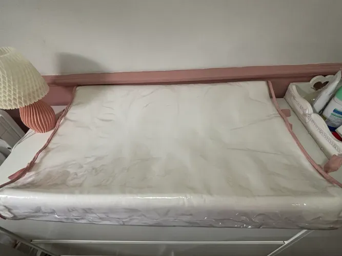 Trocador americano anatômico (Branco/Rosê)