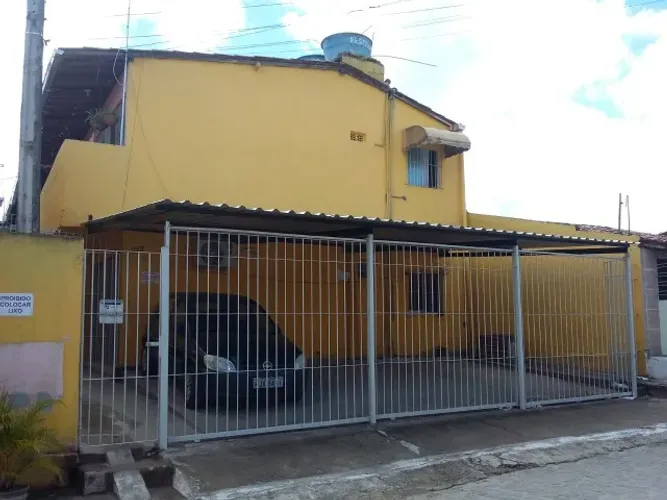 Vendo ou troco condomínio (centro de Cruz de Rebouças).