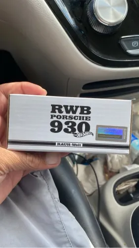 hot wheels RLC Porsche 930 RWB