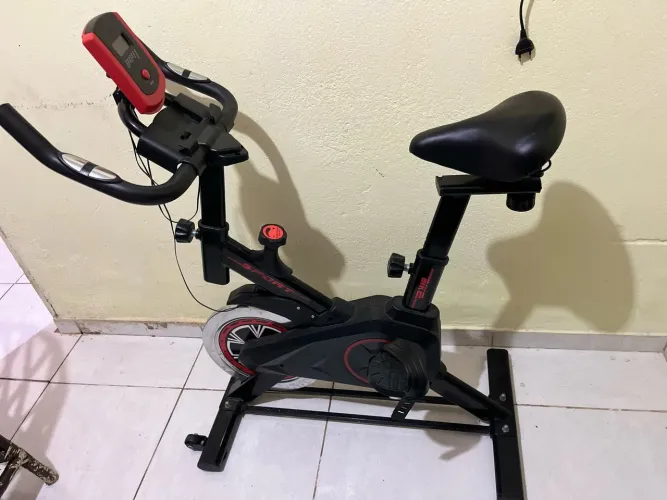 BICICLETA ERGOMÉTRICA