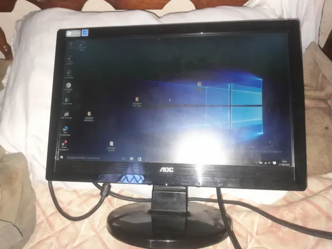 Monitor AOC 14 polegadas Wide Screen