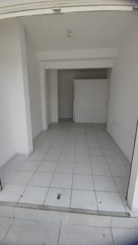 Rangel - Alugo sala comercial térrea com 28m2 e WC