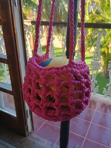 Suporte para bola em fio de malha 