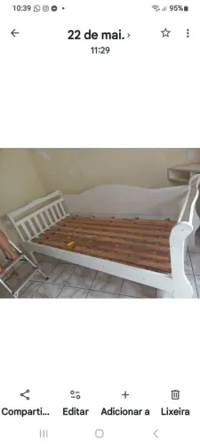 Cama de solteiro com cama auxiliar com dois colchões de solteiro
