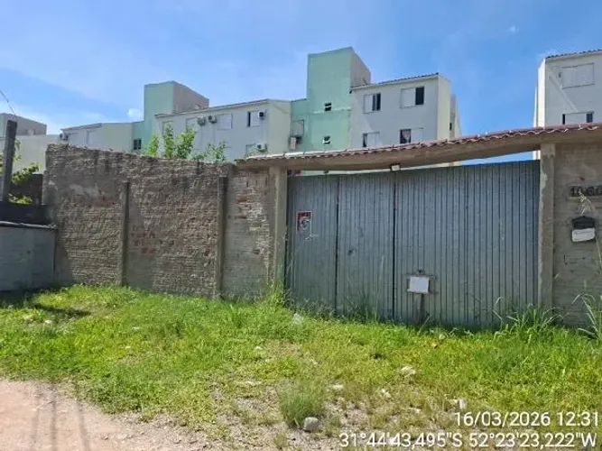 Destaque da região Terreno no Fragata, Pelotas - RS, Nº 4629, 1 quarto, 140m² | Venda Dir