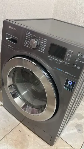 Máquina lava e seca
