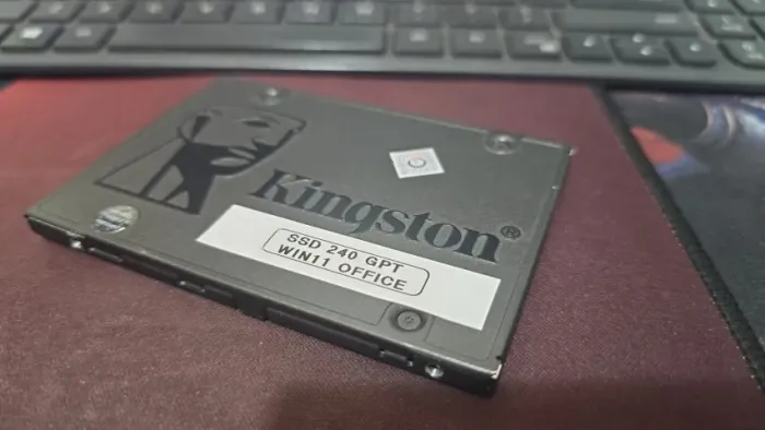 SSD Kingston 240Gb com Windows 11 Pre-Instalado GPT