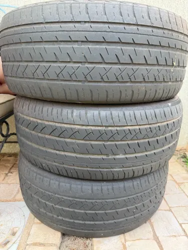 03 PNEUS XBRI 275/45 ZR21 USADOS