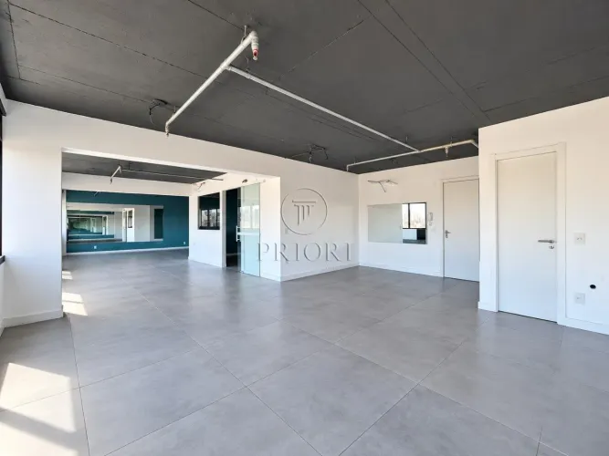 AMPLA SALA COMERCIAL NO BAIRRO CRISTAL