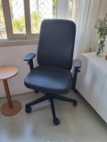 Vendo cadeira de escritorio