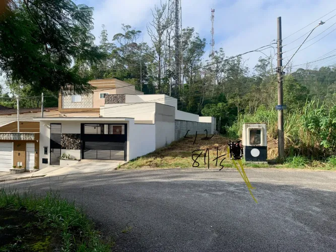 Terreno de 342mts2, no jardim pastoril a 600 mts do centro de Ribeirão Pires