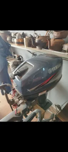 Motor Yamaha com nota 15 HP 2011 original poucas horas de uso,troco por motor 25 Hp 