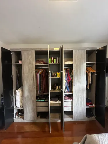 Guarda roupas 7 portas 
