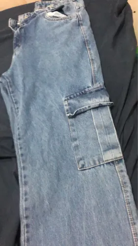 Calça cargo usada duas vezes
