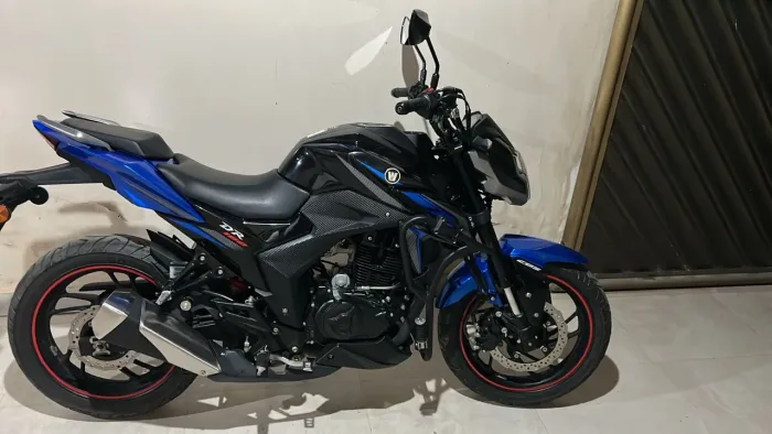 Vendo ou troco por carro de preferência KOMBO,FIORINO, FIAT UNO