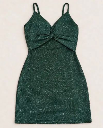 Vestido curto preto brilhoso feminino