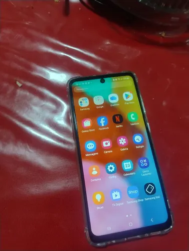 Troco esse Samsung A51 funcionando perfeitamente troco no iPhone e dou uma volta