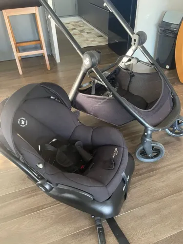 Carrinho de Bebê + Bebê Conforto Maxi-Cosi Zelia - linha Travel System