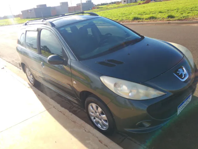 Peugeot 207 SW XR Sport 1.4 Flex 8V 5P 2009